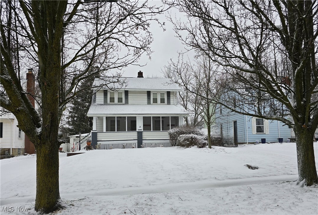 Property Photo:  220 Erskine Avenue  OH 44512 