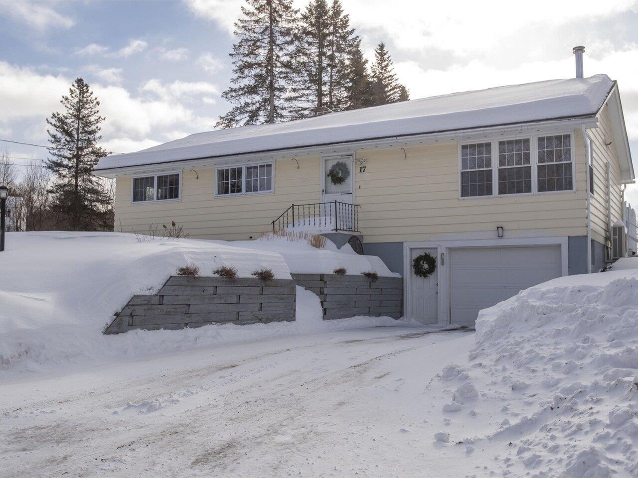 Property Photo:  17 Philbrook Street  VT 05641 