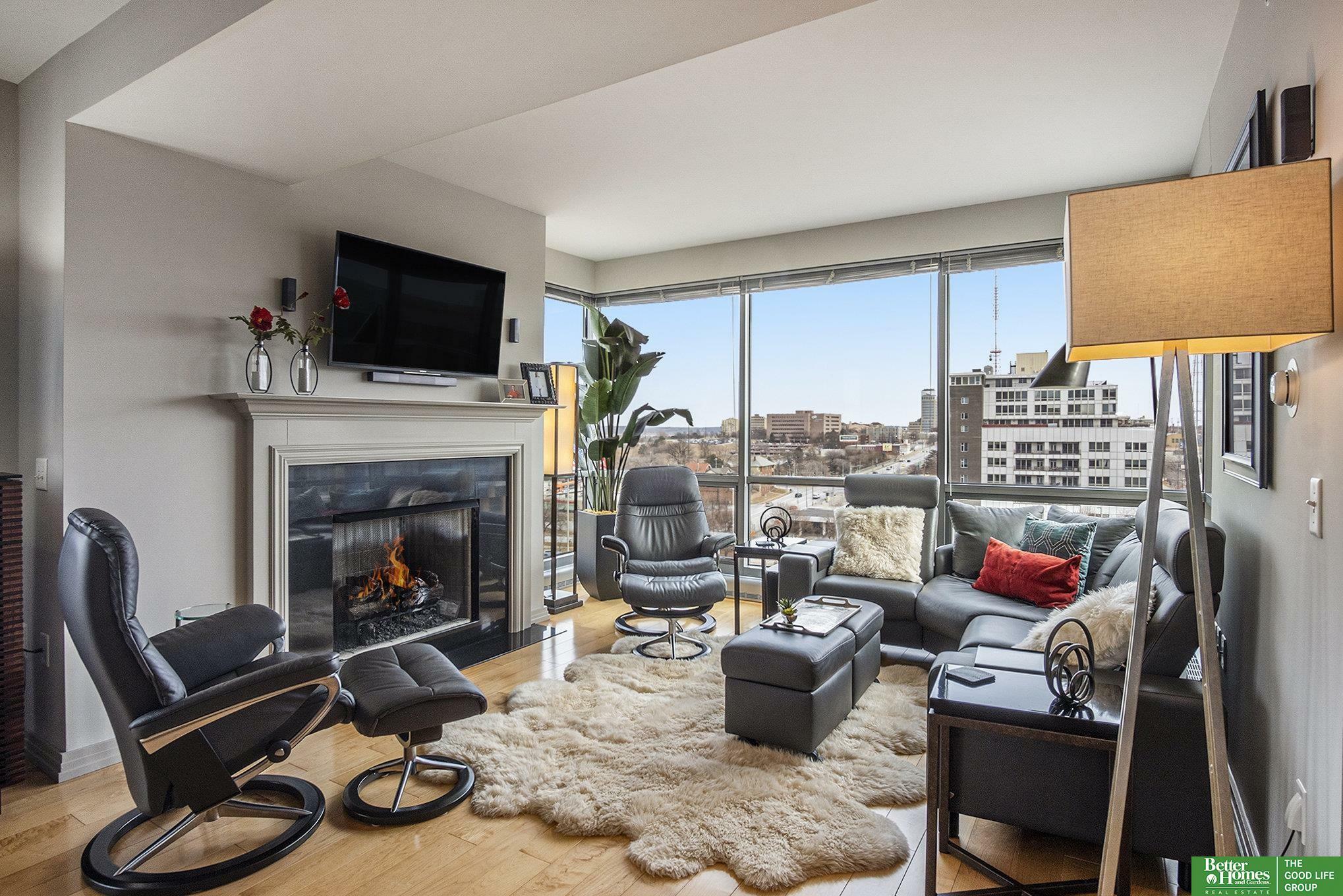 Property Photo: 220 S 31 Avenue 3605 NE 68131