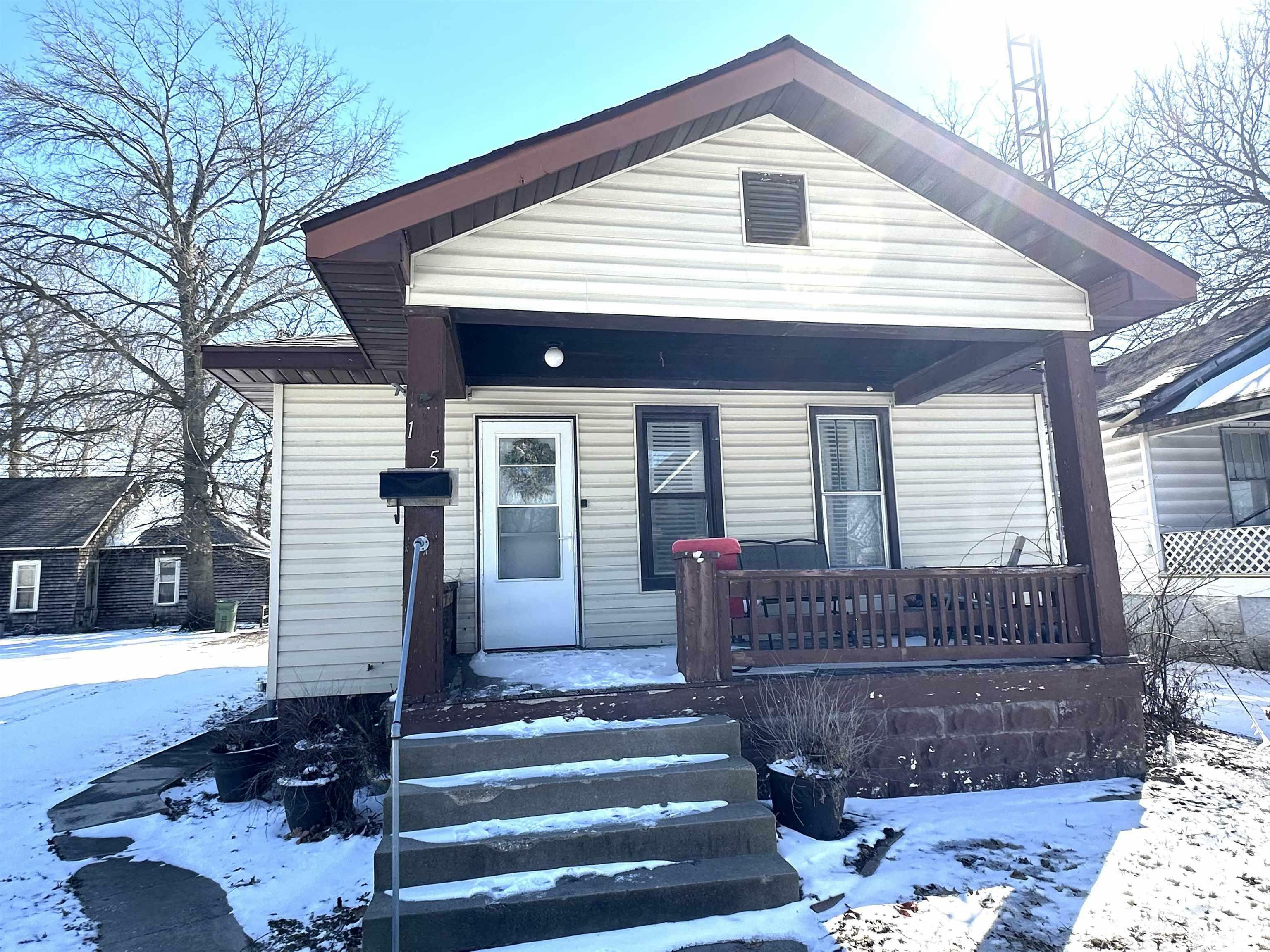 Property Photo: 135 N James Avenue IL 62801