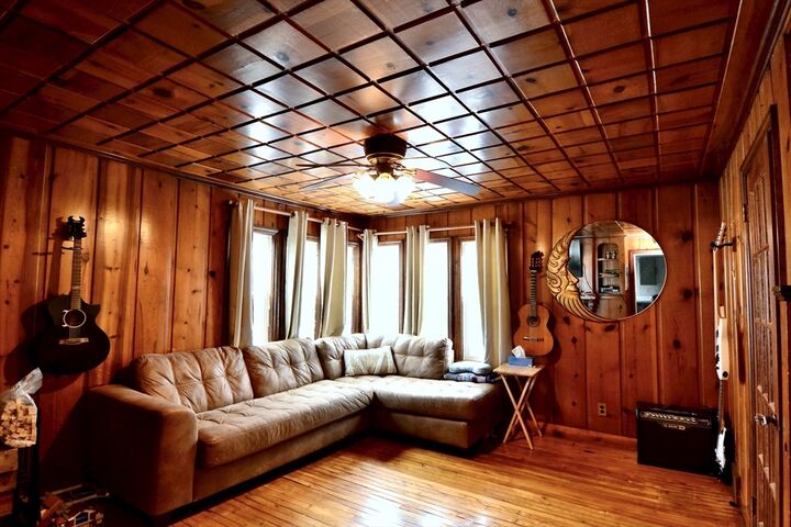 Property Photo: 298 Clarendon St MA 01420