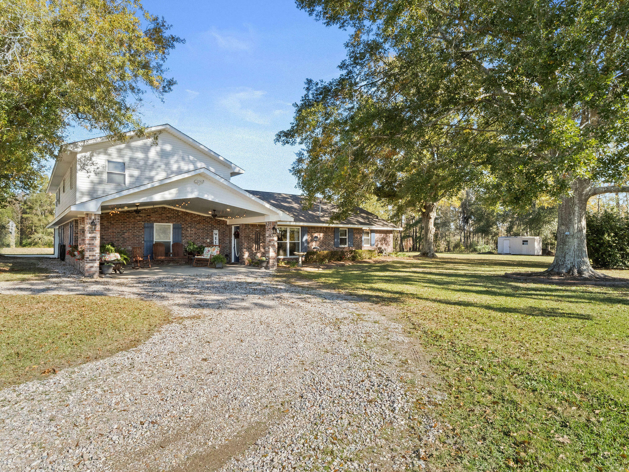 Property Photo: 270 Bluebird Ln LA 70634
