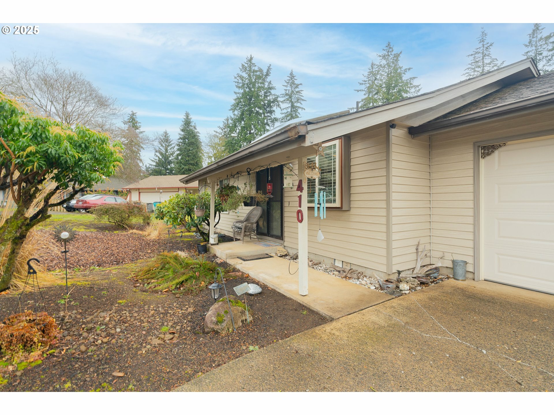 Property Photo:  410 NE 149th Ct  WA 98684 