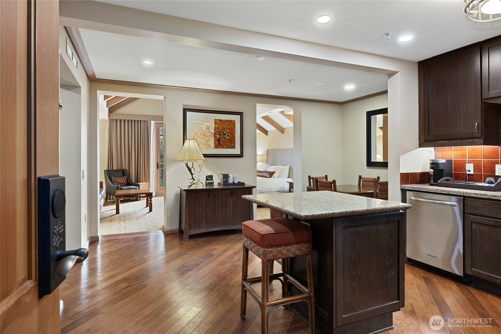 Property Photo: 3600 Suncadia Trail 5028 WA 98922