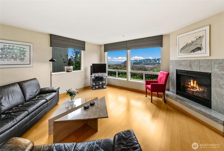 Property Photo:  1959  12th Avenue W 1S  WA 98119 