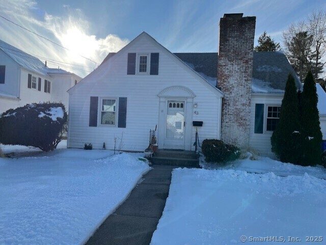 Property Photo: 43 Farnham Road CT 06119