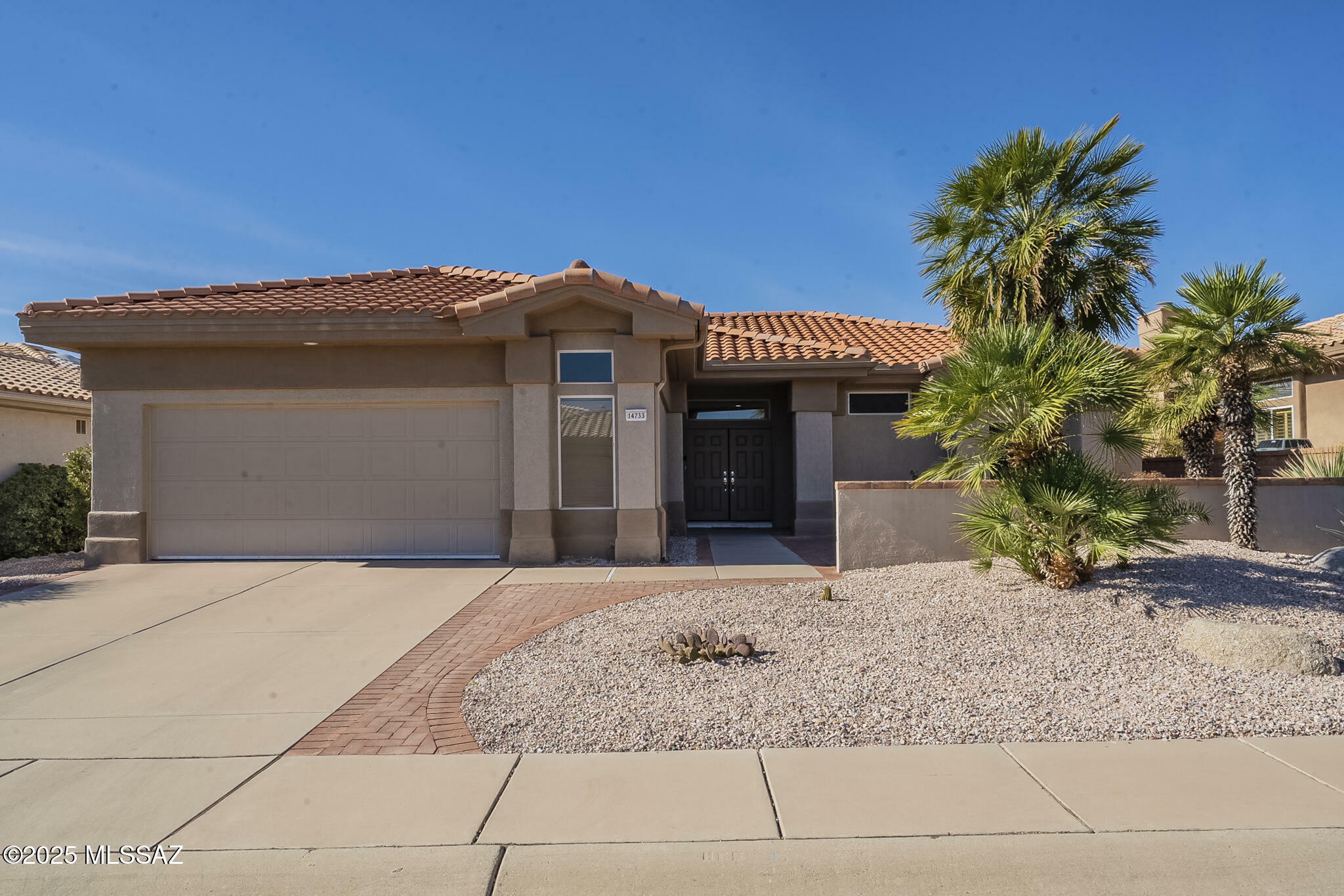 Property Photo:  14733 N Silver Hawk Drive  AZ 85755 