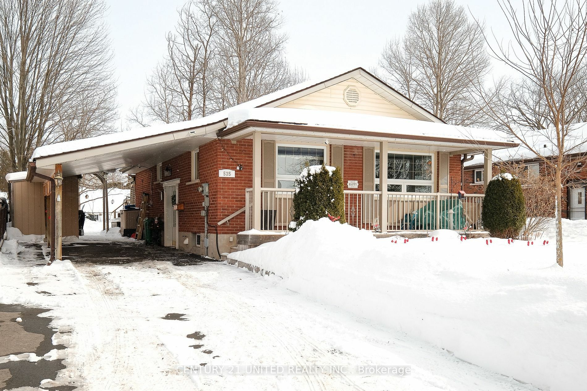 Property Photo:  535 Garside Dr  ON K9H 7C8 