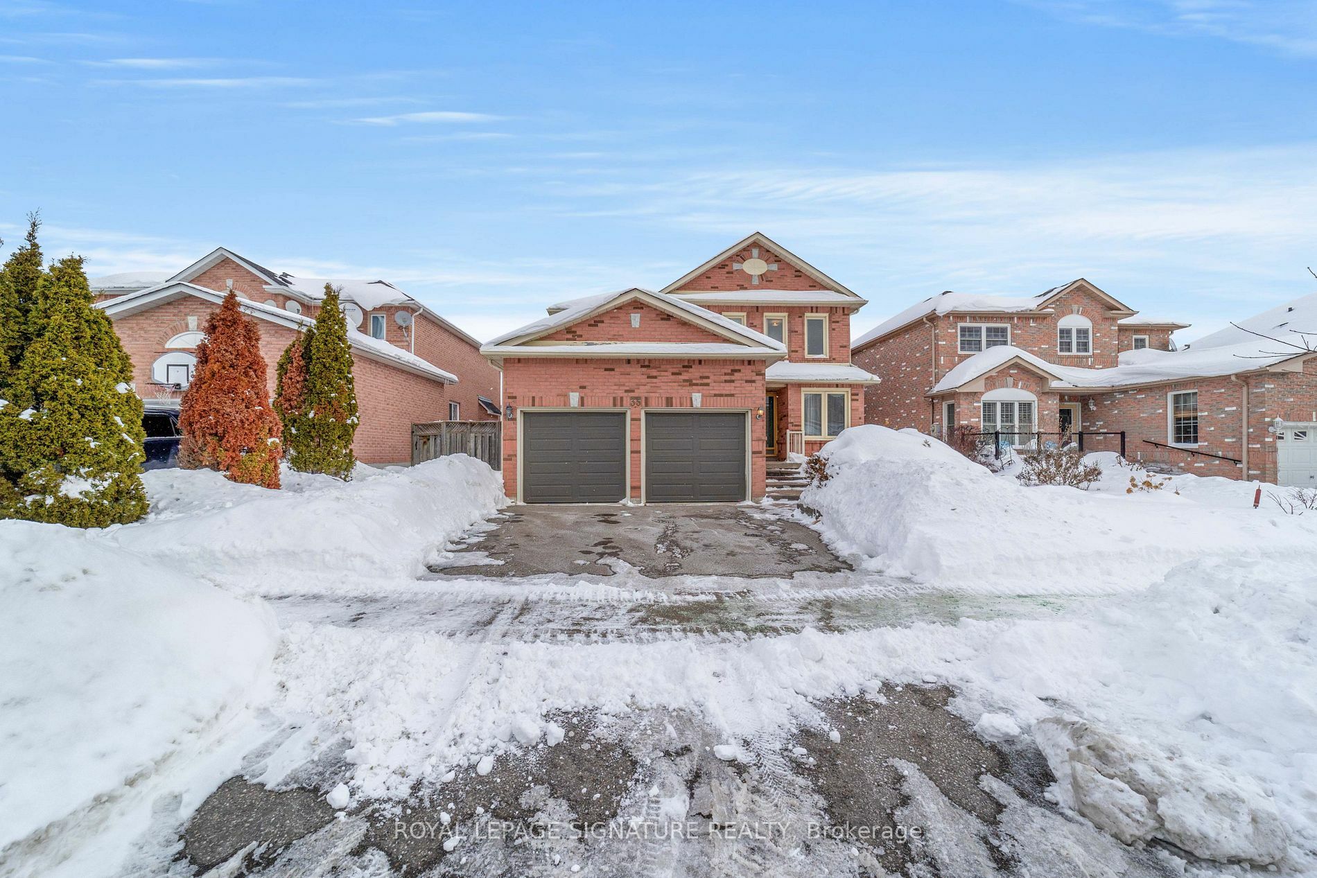 Property Photo:  35 Valleywood Dr  ON L1R 2J6 