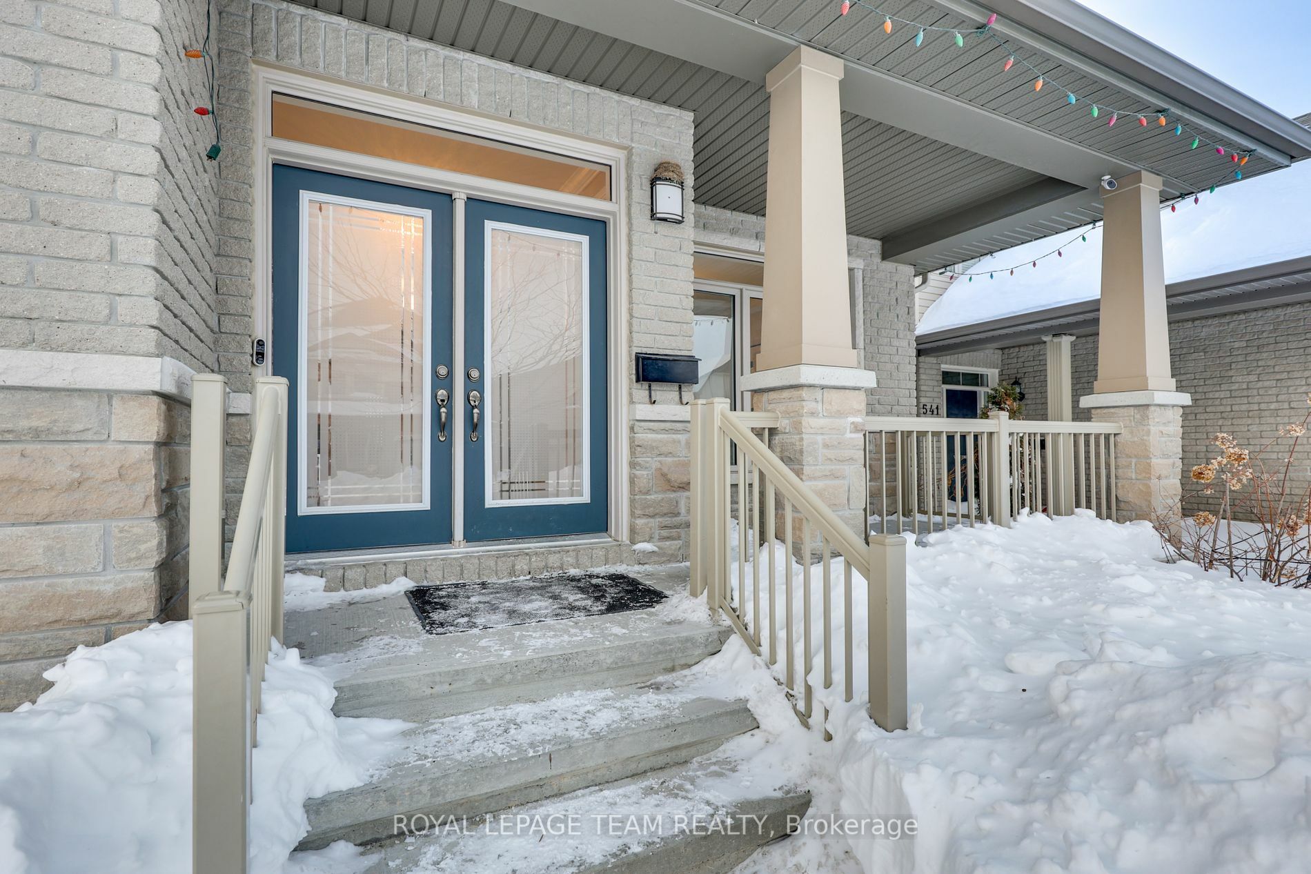 Property Photo:  539 Peerless St  ON K2J 6A7 