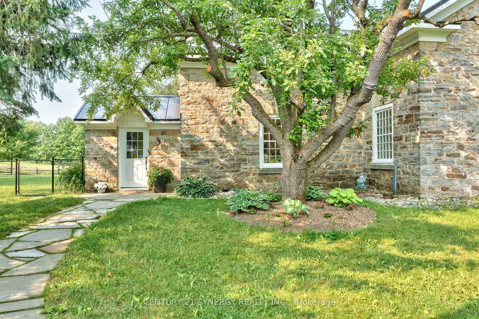 Property Photo: 207 Allans Mill Road ON K7H 3C5