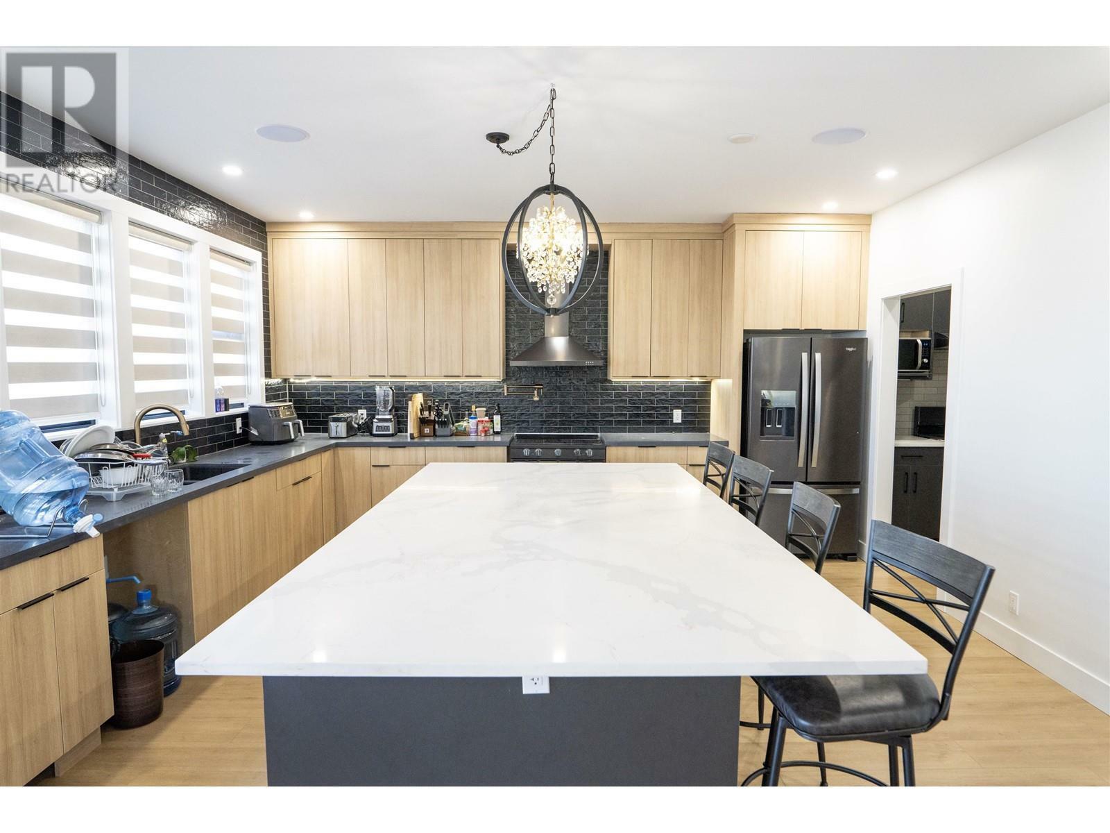 Property Photo: 1644 2nd Avenue BC V8J 1J6
