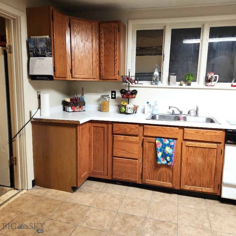 Property Photo:  724 S Main Street  MT 59701 