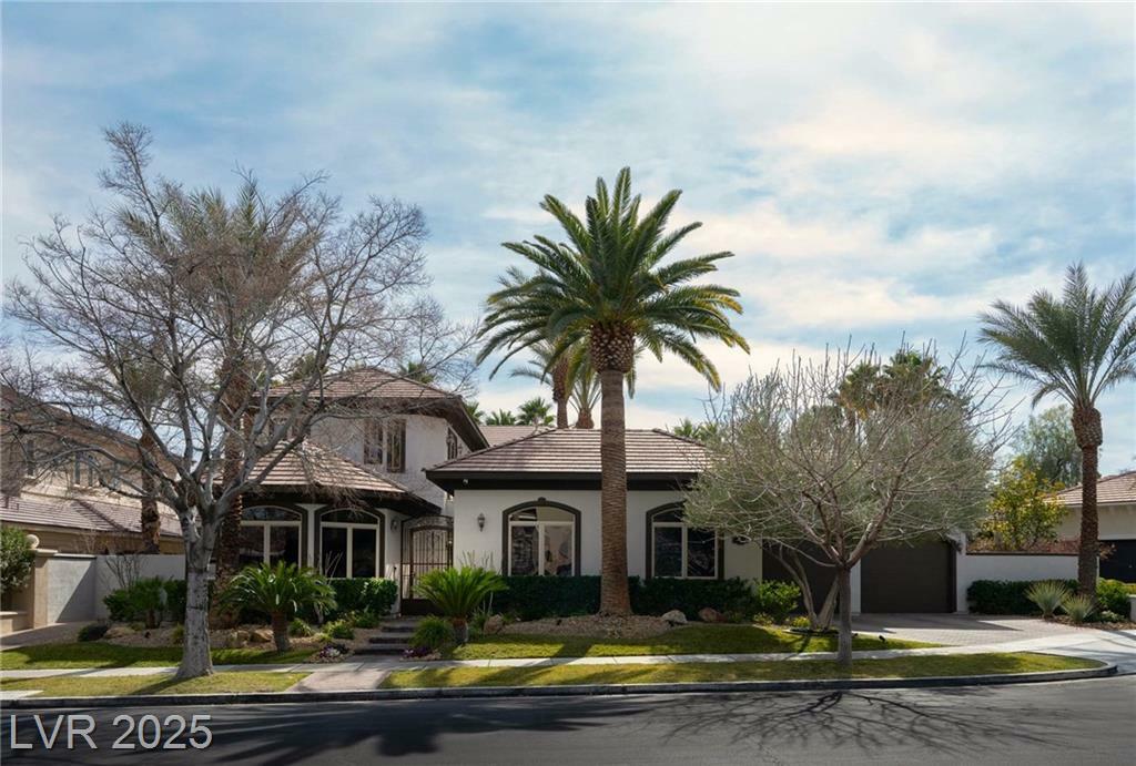 Property Photo: 9325 Canyon Classic Drive NV 89144
