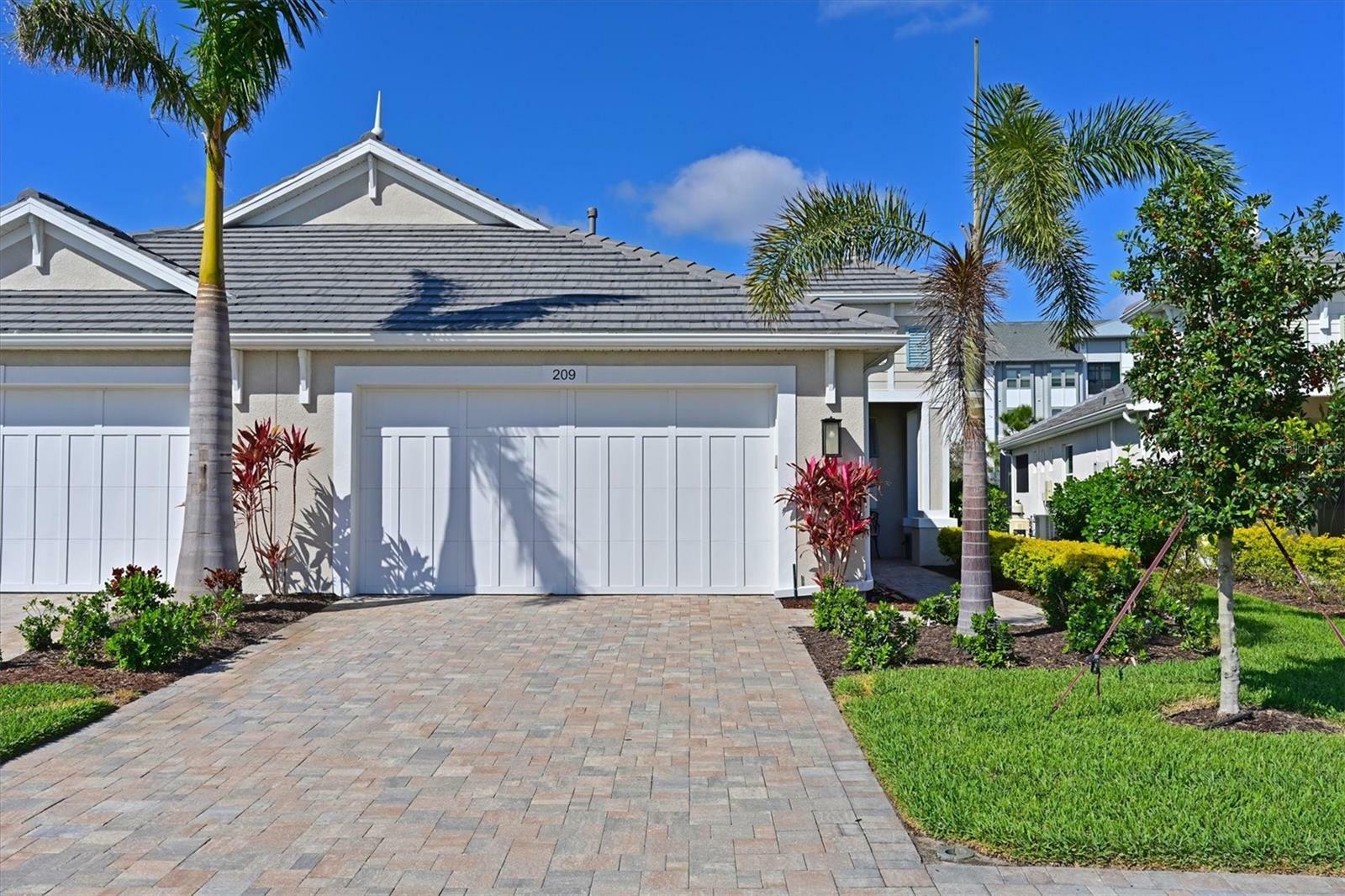 Property Photo:  209 Okeeffe Circle  FL 34212 