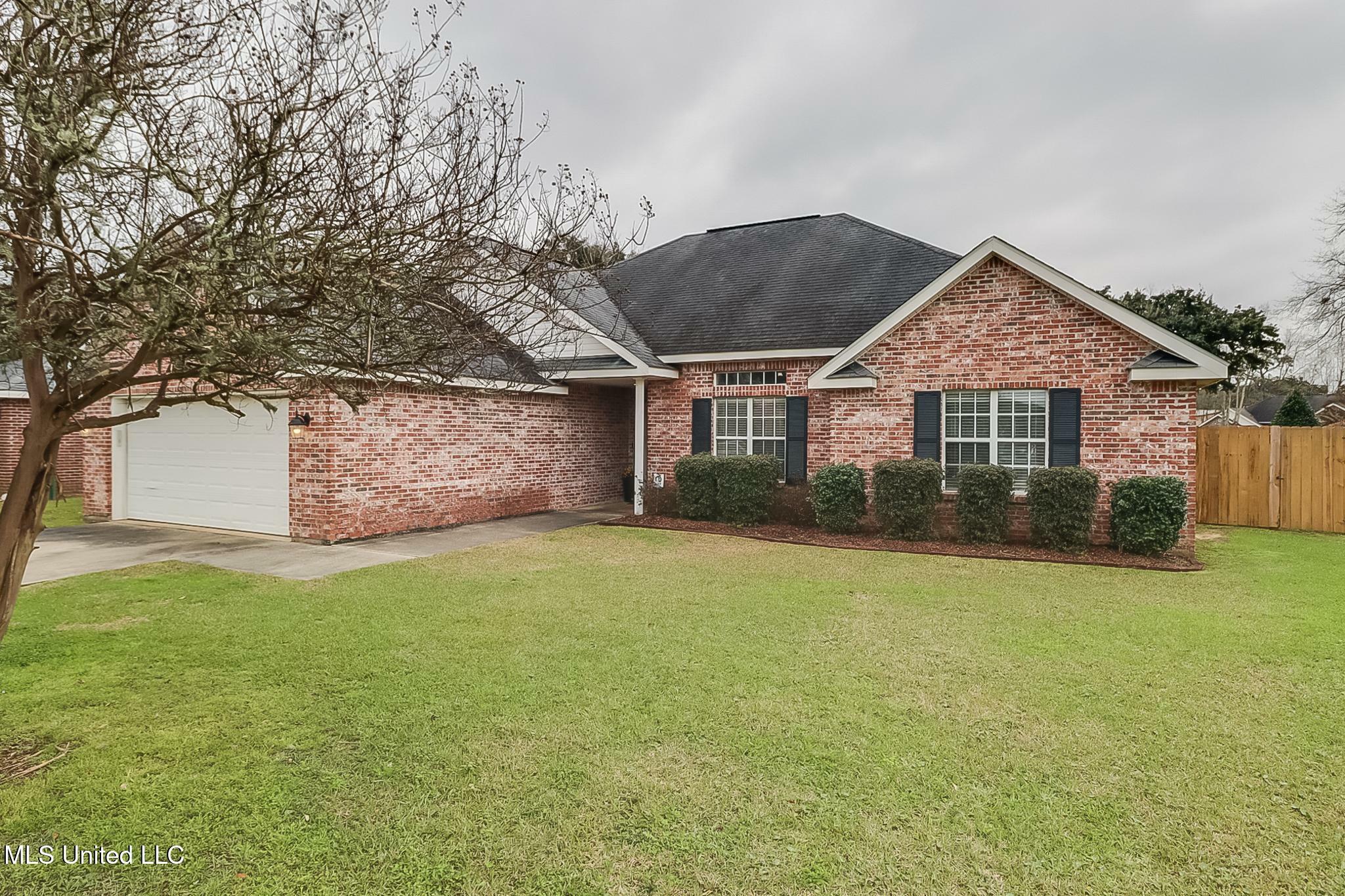 Property Photo:  106 Pine Cove  MS 39560 