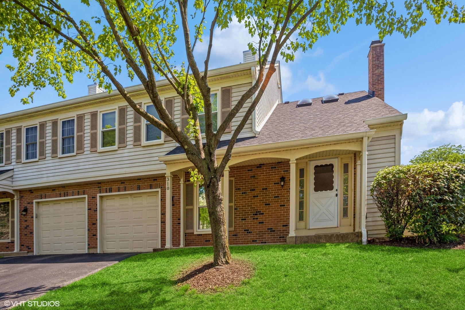 Property Photo:  310 College Crossing Circle  IL 60008 