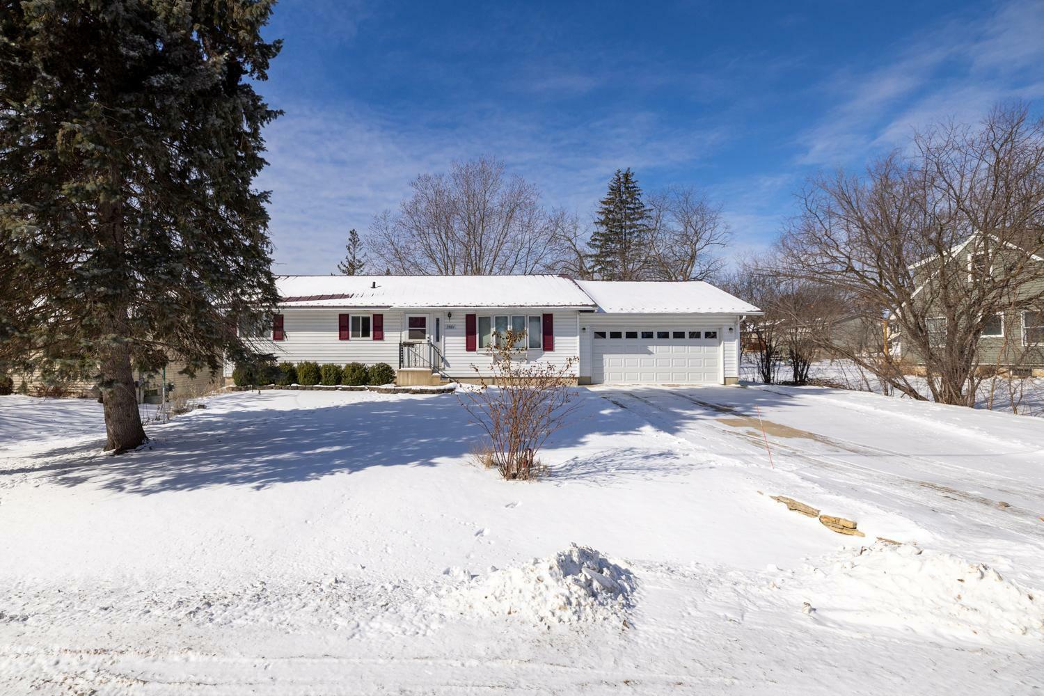 Property Photo:  1921 4th Avenue SW  MN 55902 