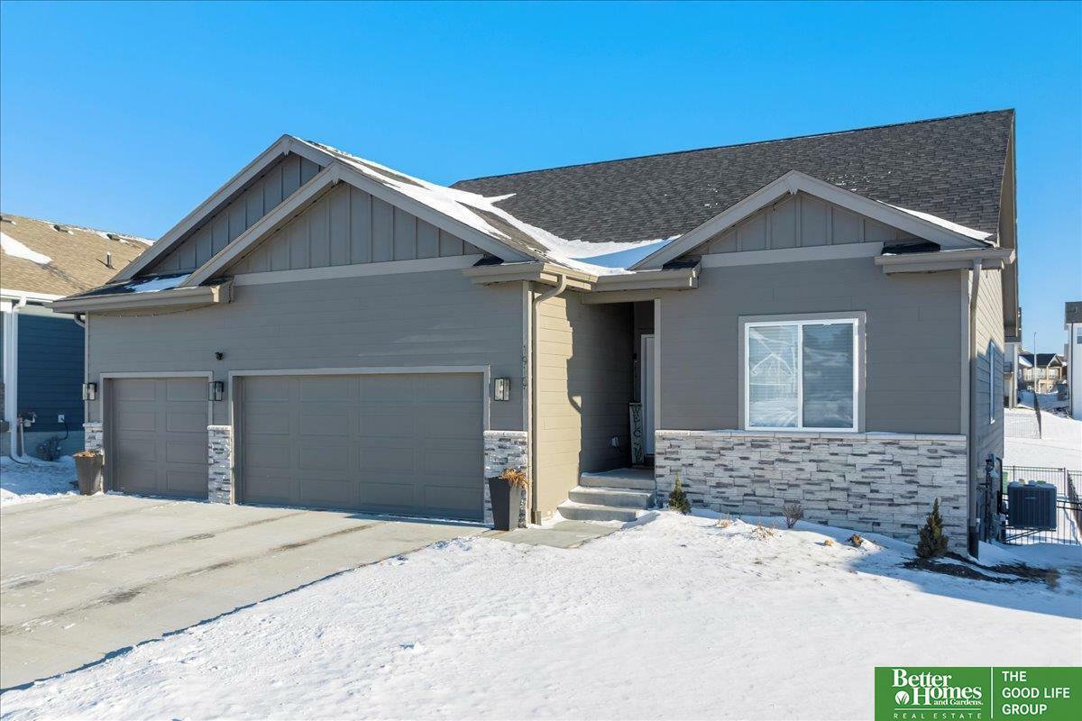 Property Photo:  19101 Murray Trail  NE 68028 