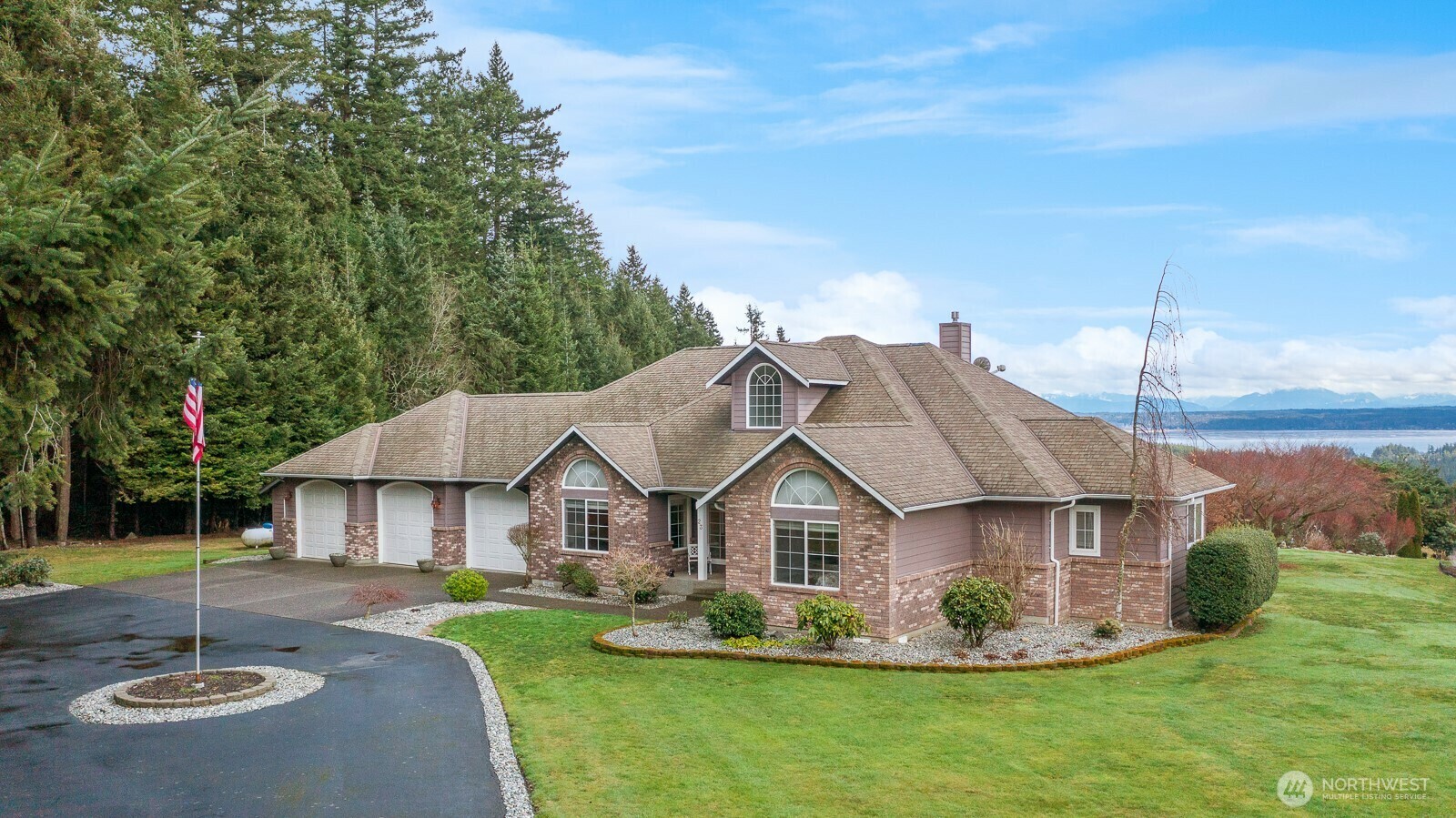 23  Whitehorse Court  Camano Island WA 98282 photo