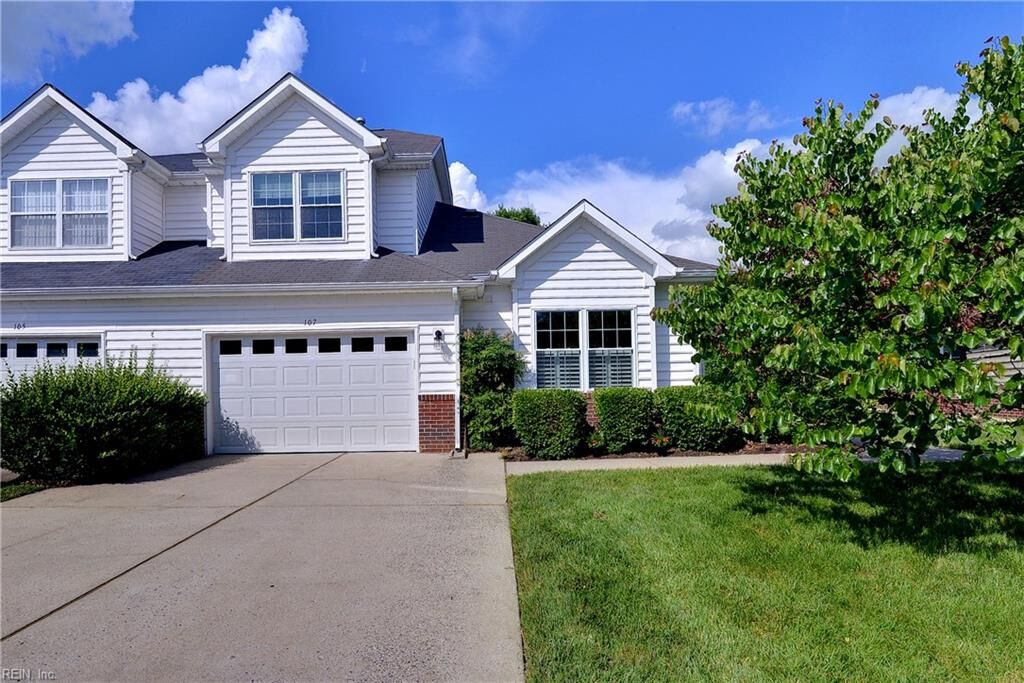Property Photo: 107 Fyfe Ct VA 23185