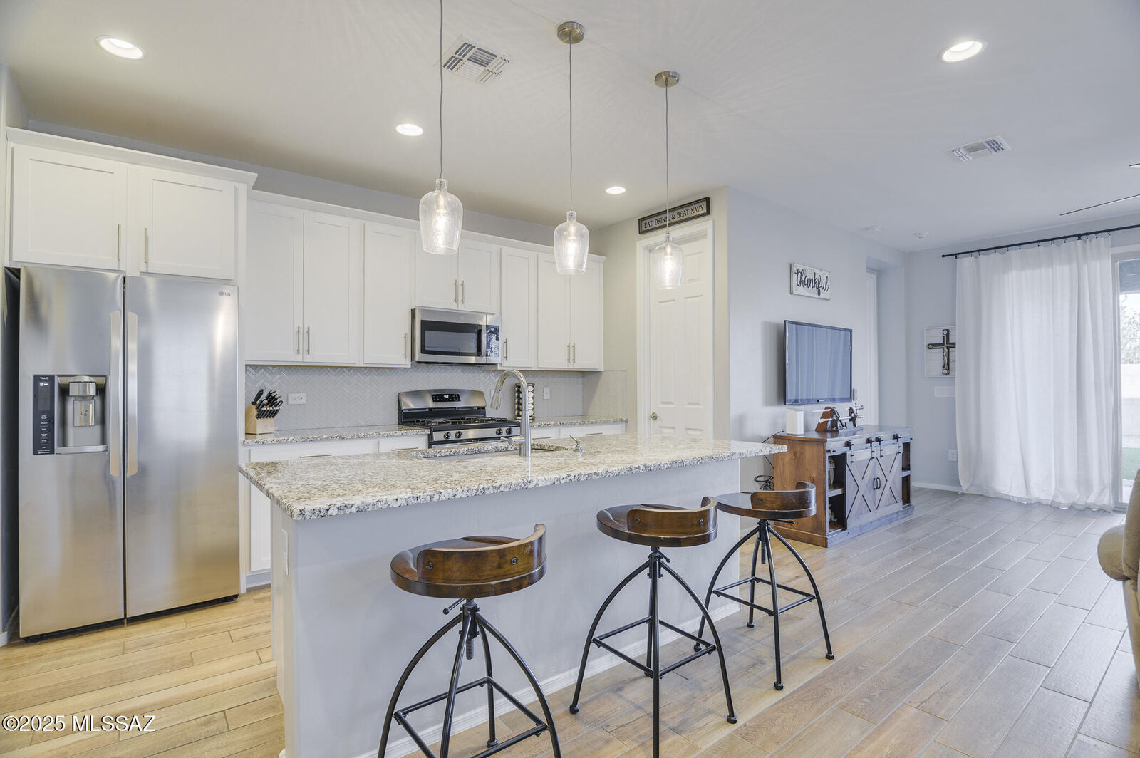 Property Photo: 12274 N Amberwood Pl AZ 85653