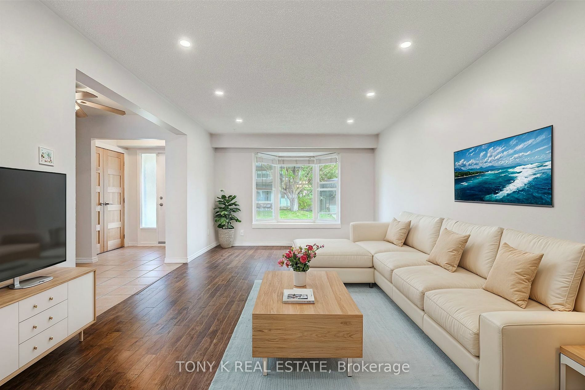 Property Photo:  6 Mozart Crt  ON L1N 5N5 