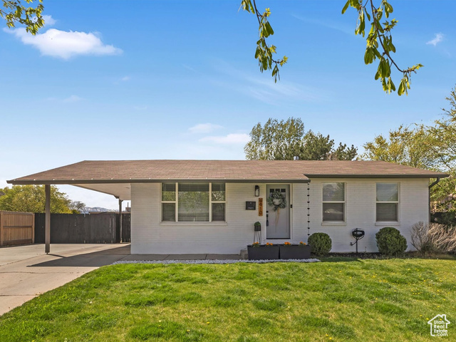 Property Photo: 9910 S Darin Dr E UT 84070