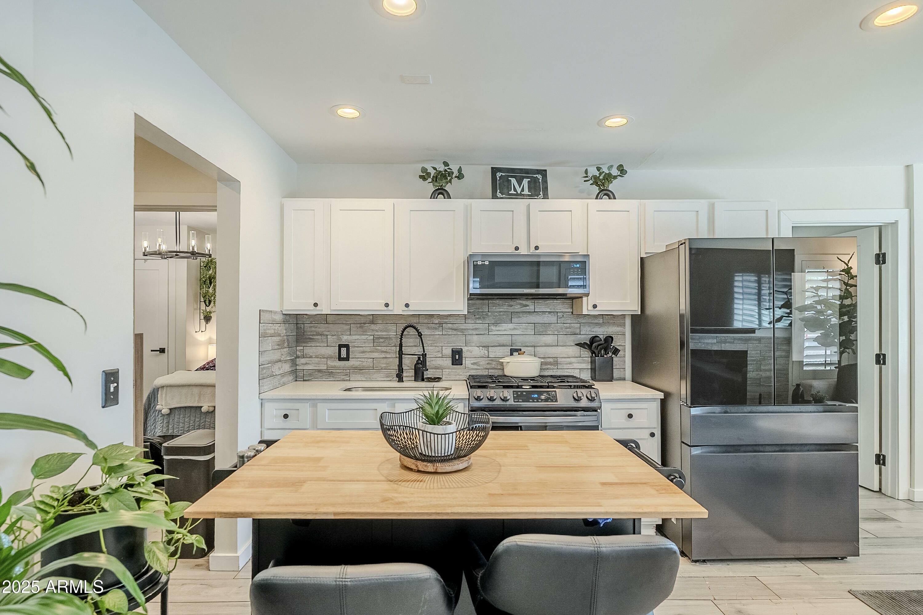 Property Photo: 1926 W Holly Street AZ 85009