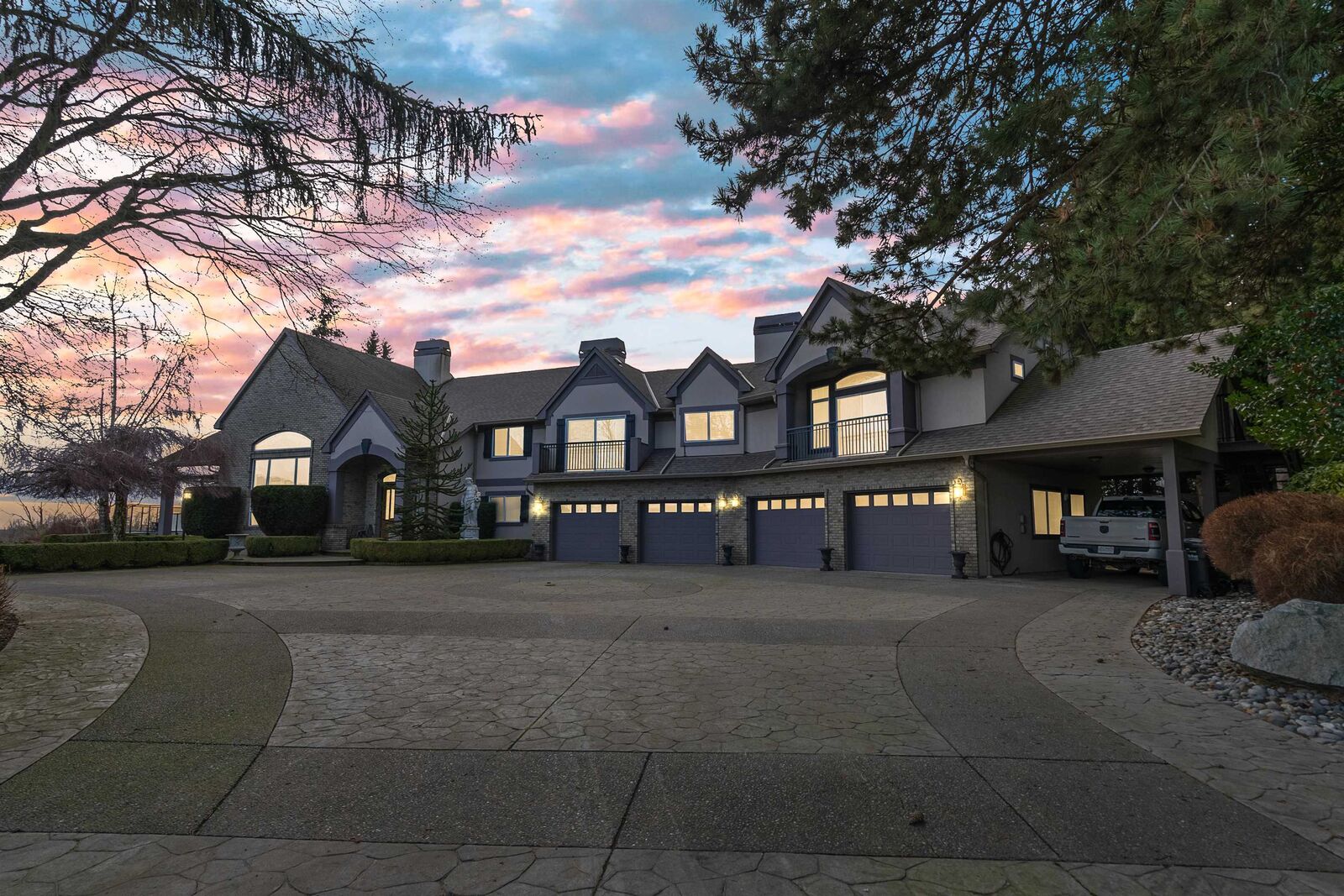 Property Photo: 141 Gladwin Road BC V2T 5Y1