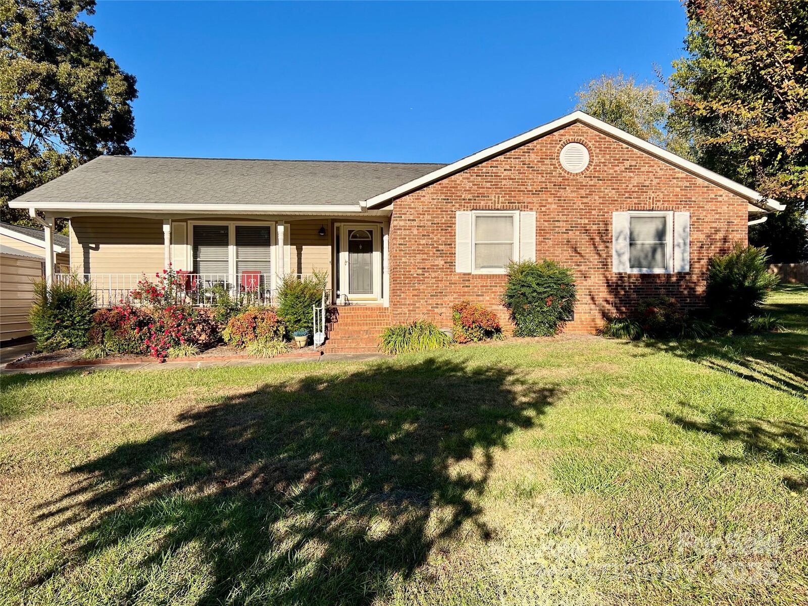 Property Photo: 9026 Longview Drive NC 28214