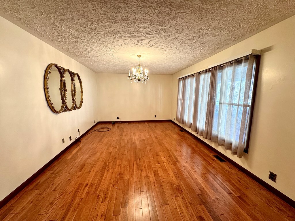 Property Photo: 4205 Feds Creek Road KY 41566