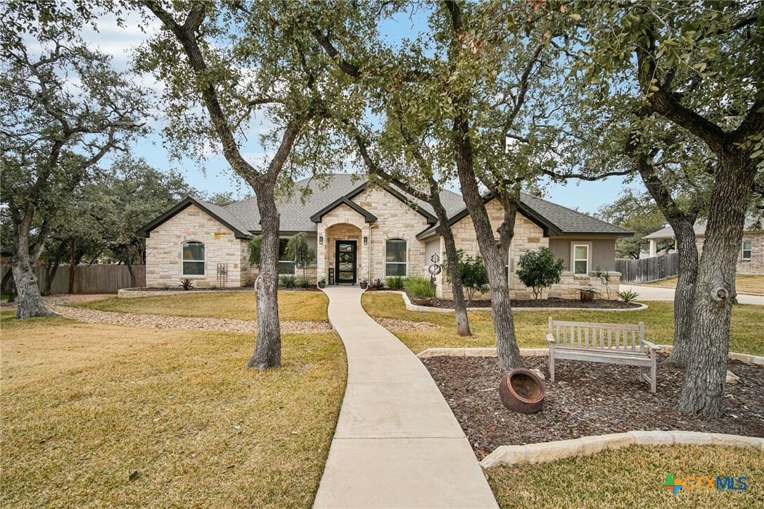 Property Photo: 1614 Bosque Lago Drive TX 76513