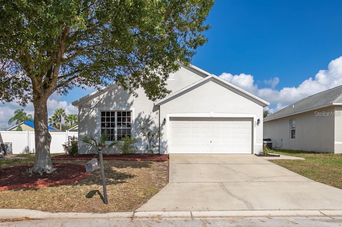 Property Photo: 547 Madina Circle FL 33837