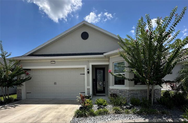 8677 Bridgeport Bay Circle  Mount Dora FL 32757 photo