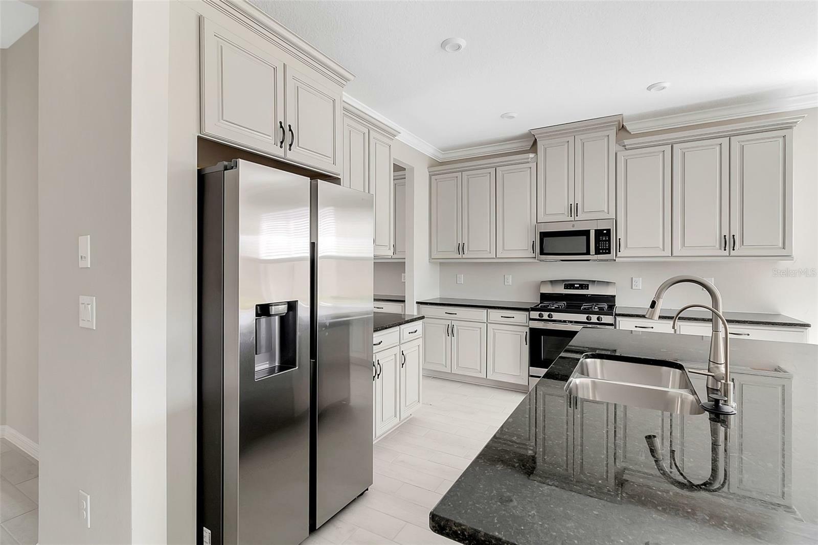 Property Photo: 15353 Isla Palma Lane FL 34275