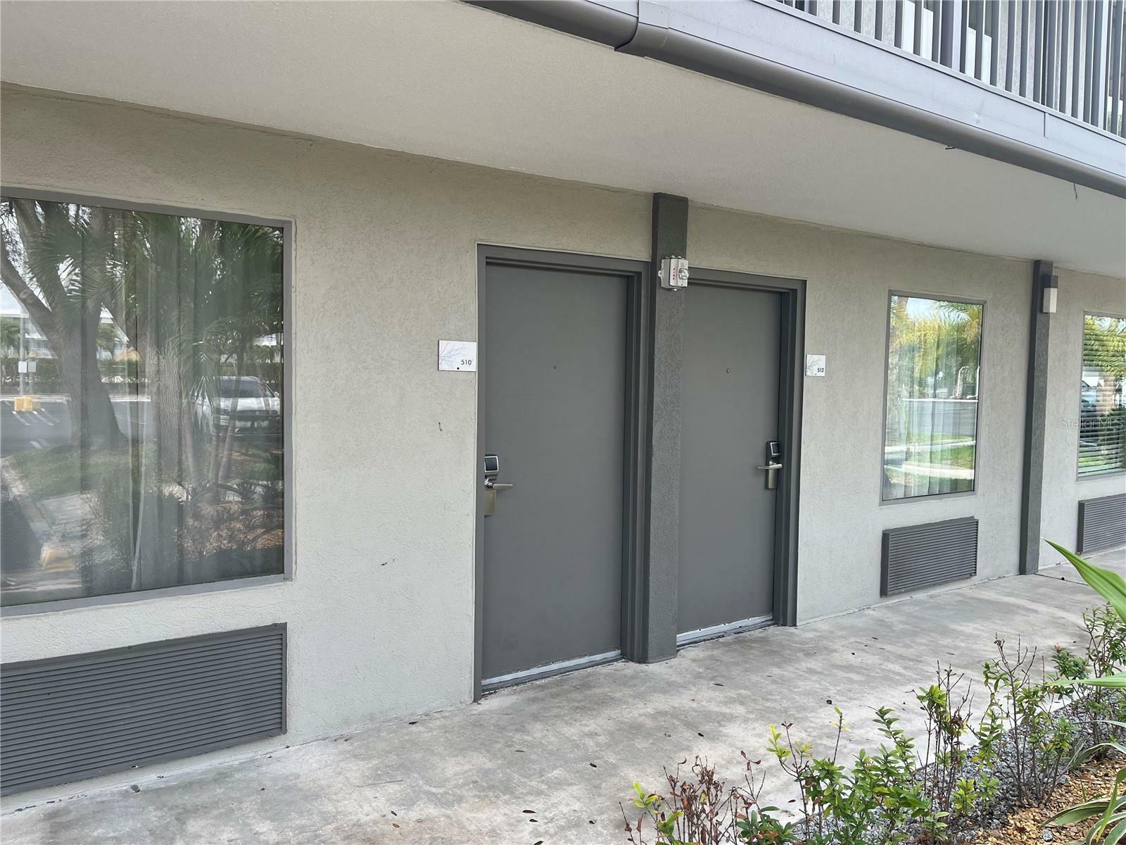 Property Photo:  7150 N Tamiami Trail S512  FL 34243 