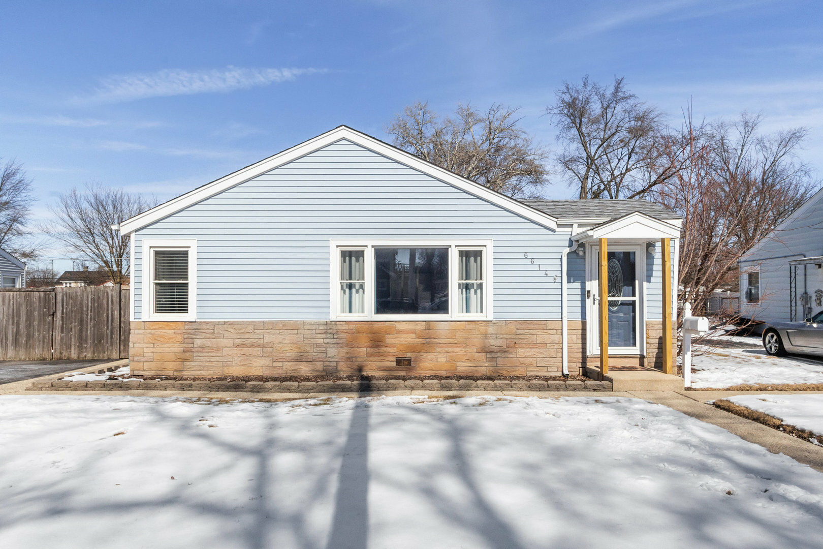 Property Photo: 6614 174th Street IL 60477