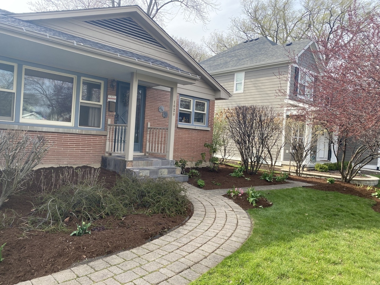 Property Photo:  1020 S Gables Boulevard  IL 60189 