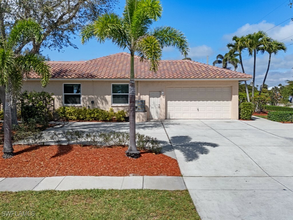 Property Photo: 510 Bald Eagle Drive FL 34145