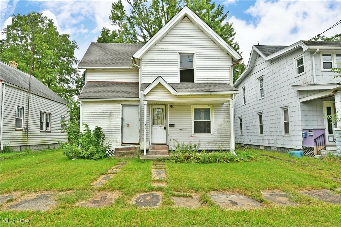 Property Photo:  235 Forest Street NW  OH 44483 