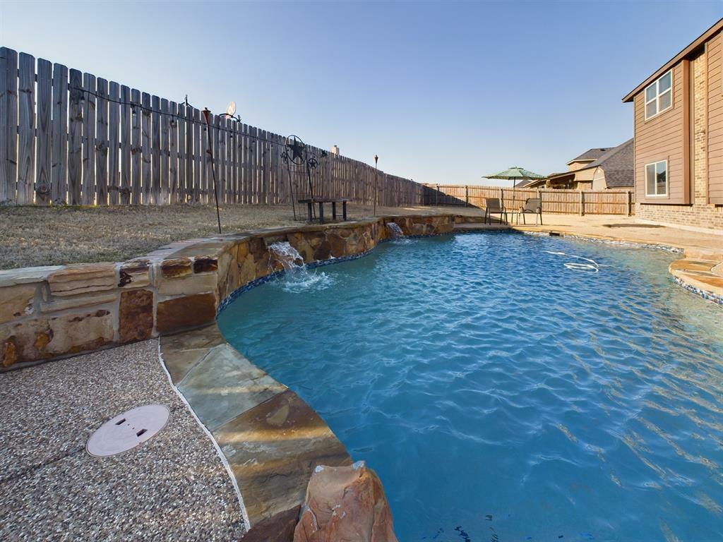 Property Photo:  741 Mill Pond Drive  TX 76065 