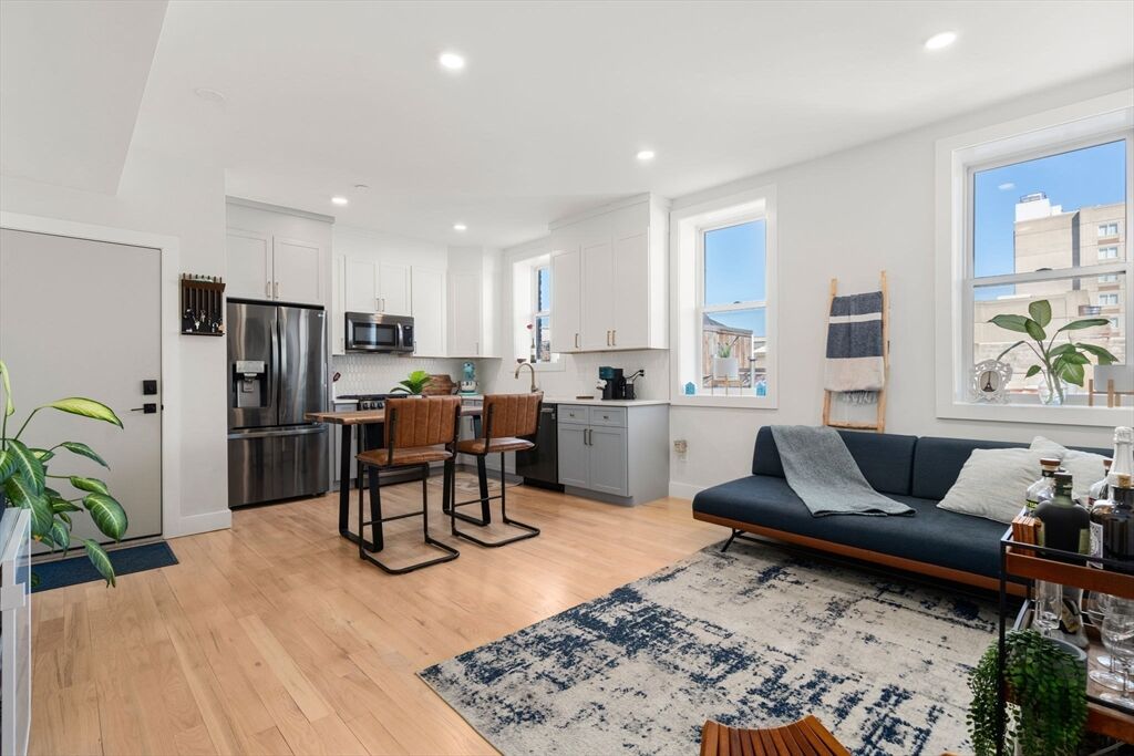 Property Photo:  161 Cottage Street 8  MA 02128 
