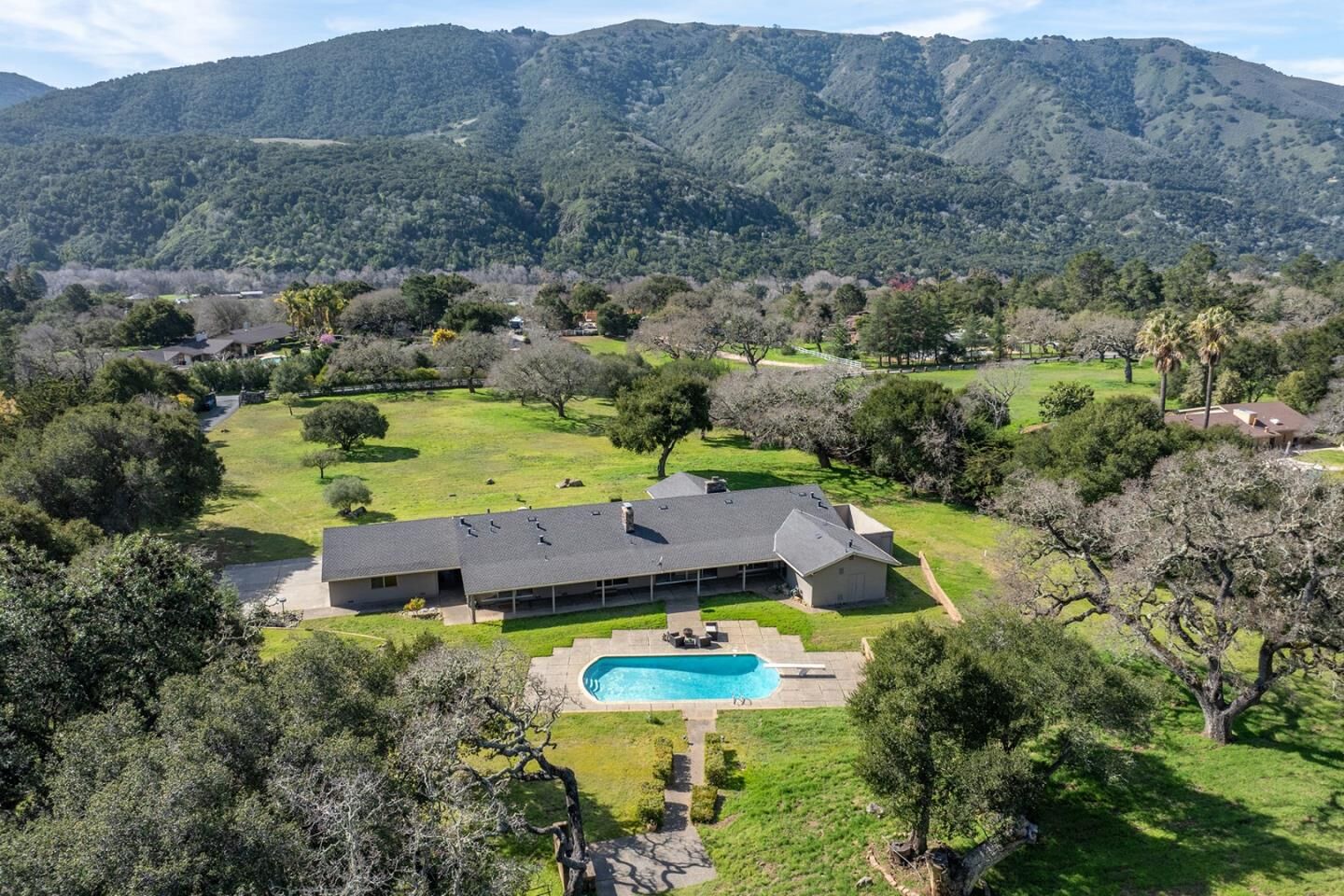 Property Photo:  10 Ring Lane  CA 93924 