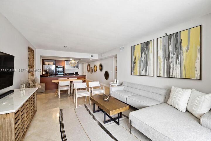 Property Photo:  1830 S Ocean Dr 2811  FL 33009 