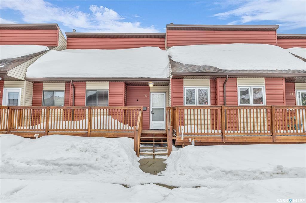 Property Photo:  331 Pendygrasse Road 42  SK S7M 4R3 