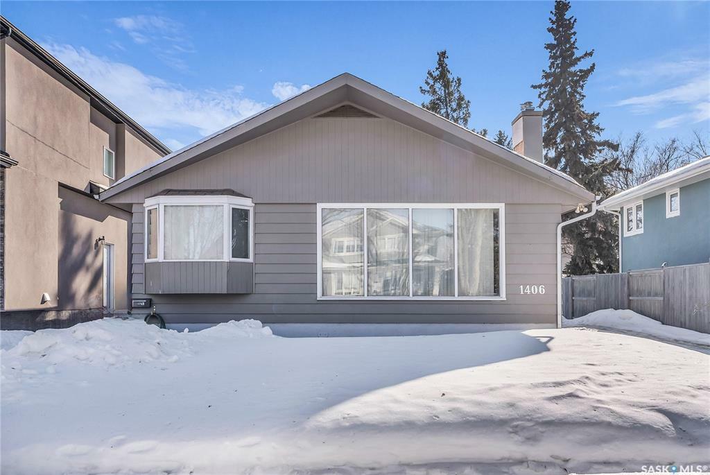 Property Photo:  1406 Main Street E  SK S7H 0L6 