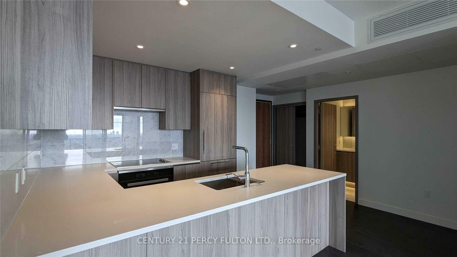 Property Photo: 95 McMahon Drive 3303 ON M2K 0H2
