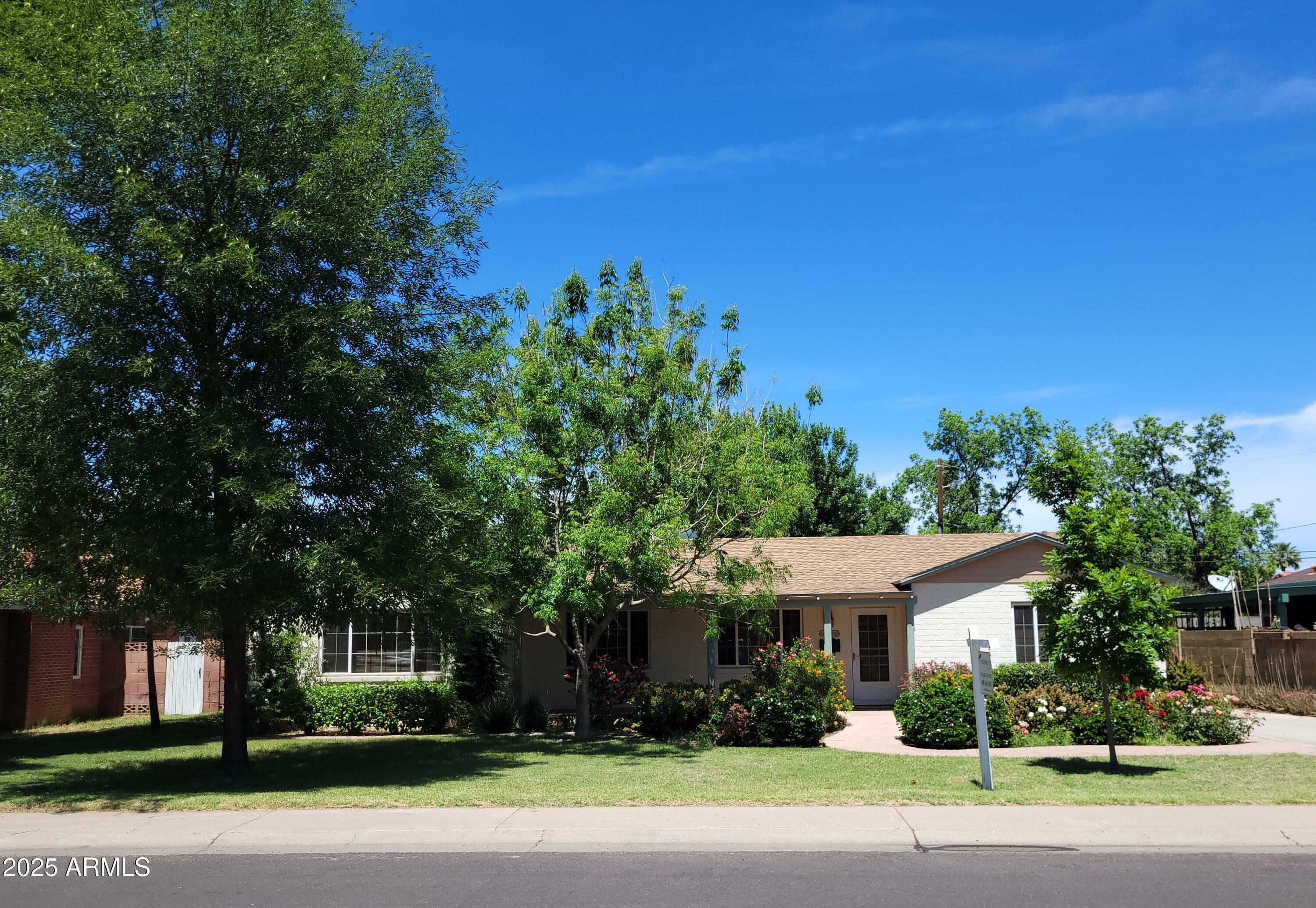 Property Photo: 32 E 14th Street AZ 85281