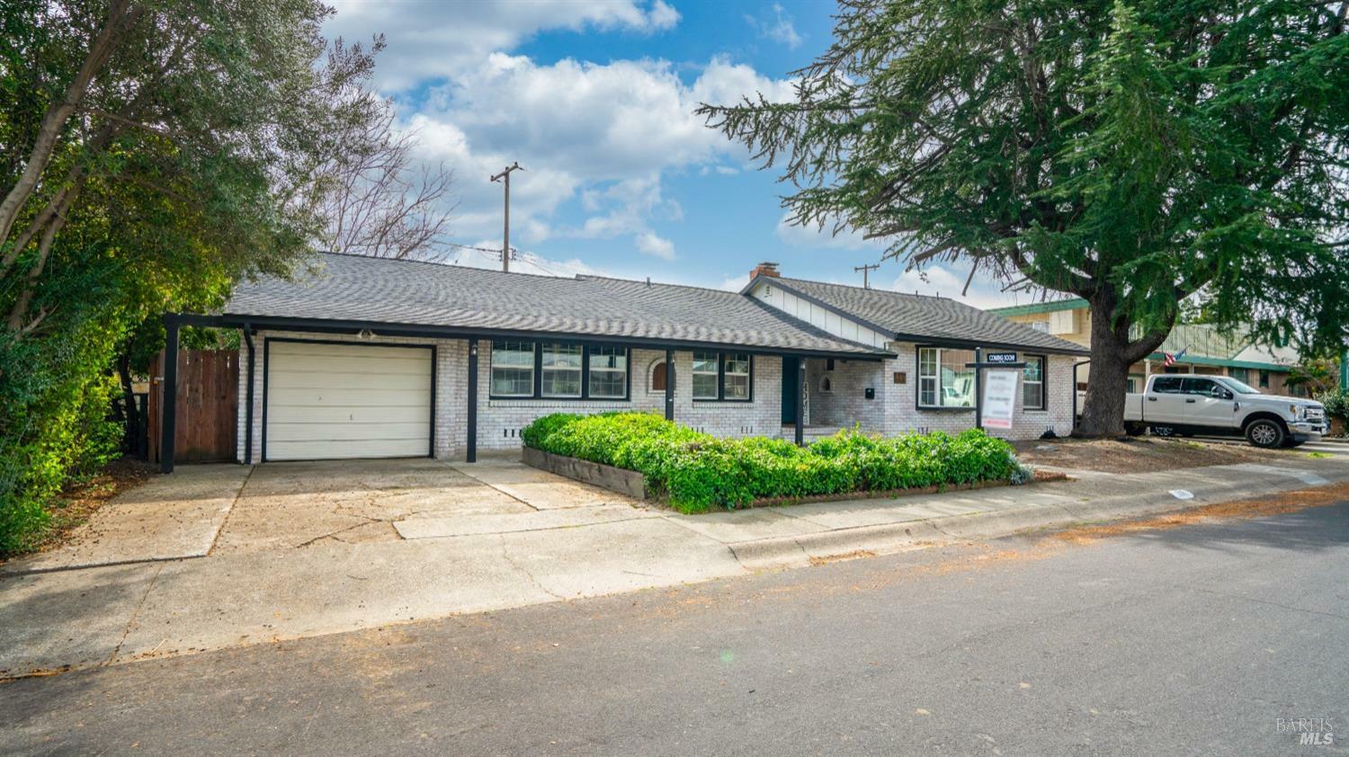 Property Photo: 111 Laurel Street CA 95688